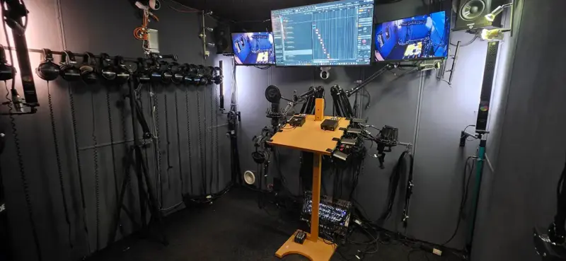 Gesangsaufnahme 37 Professionell ausgestatteter Aufnahmeraum im SOUNDSTARSTUDIOS Tonstudio München mit moderner Audio- und Monitoringtechnik